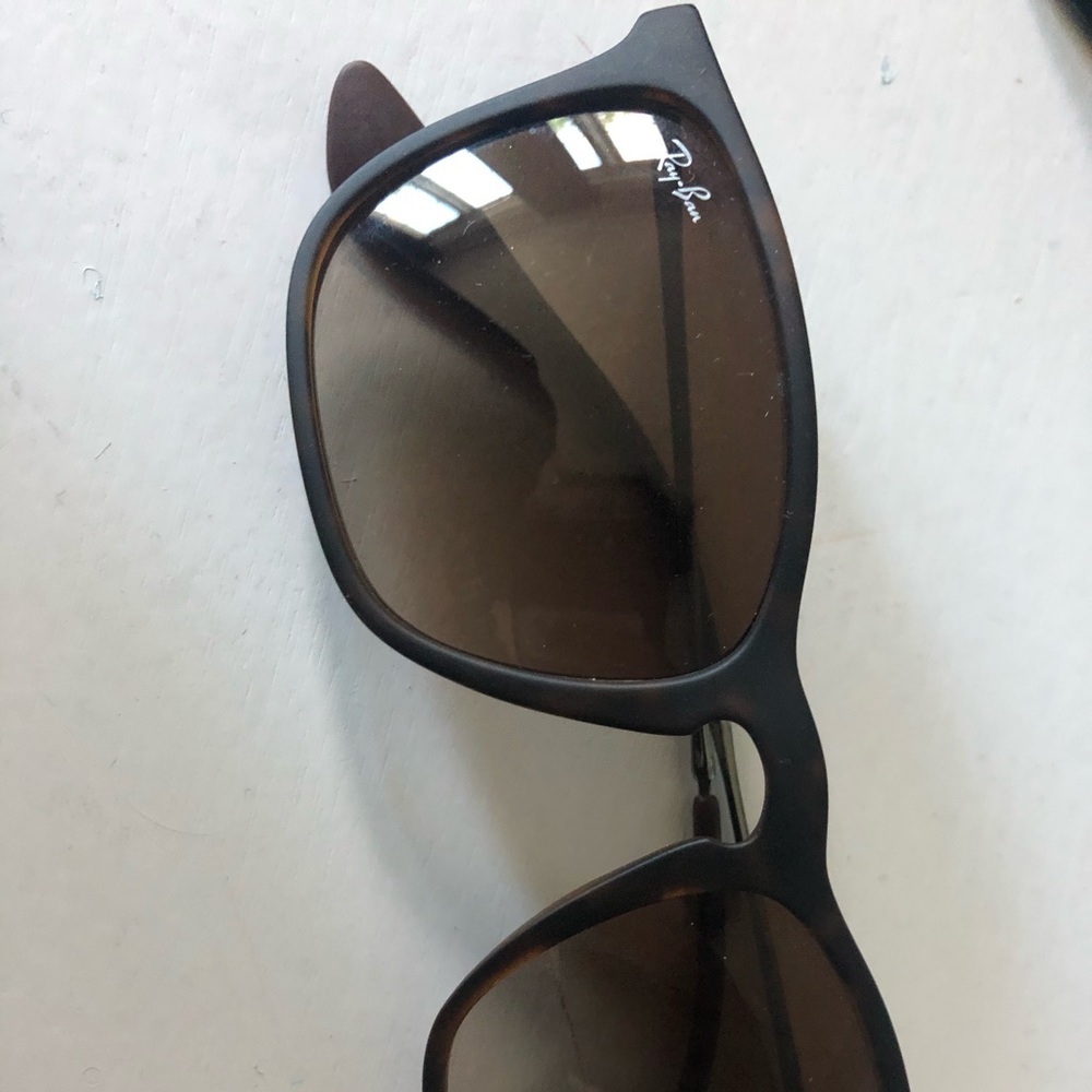 Ray Ban